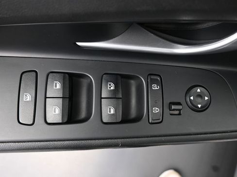 Used 2023 Hyundai Elantra SEL w/ Preferred Accessory Package FWD image 26