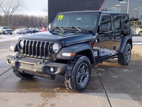 Used 2019 Jeep Wrangler Unlimited Sport S image 1