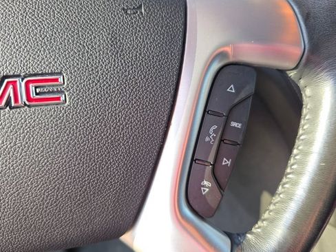 Used 2016 GMC Acadia SLT FWD image 15
