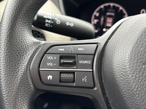 Used 2023 Honda HR-V LX image 16