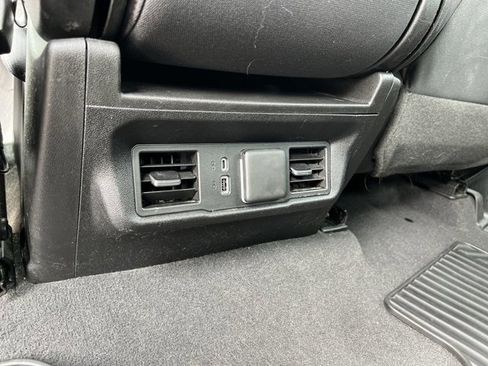 Used 2023 Chevrolet Silverado 1500 LT image 22