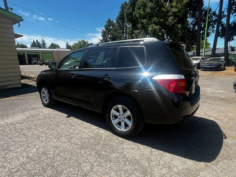 Used 2010 Toyota Highlander SE AWD/4WD image 5