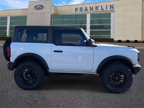 New 2025 Ford Bronco 2-Door image 8