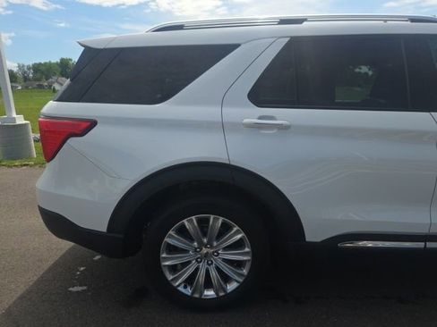 Used 2022 Ford Explorer Limited w/ Limited Technology Package AWD/4WD image 7