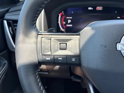 Used 2026 Nissan Rogue SL FWD image 24