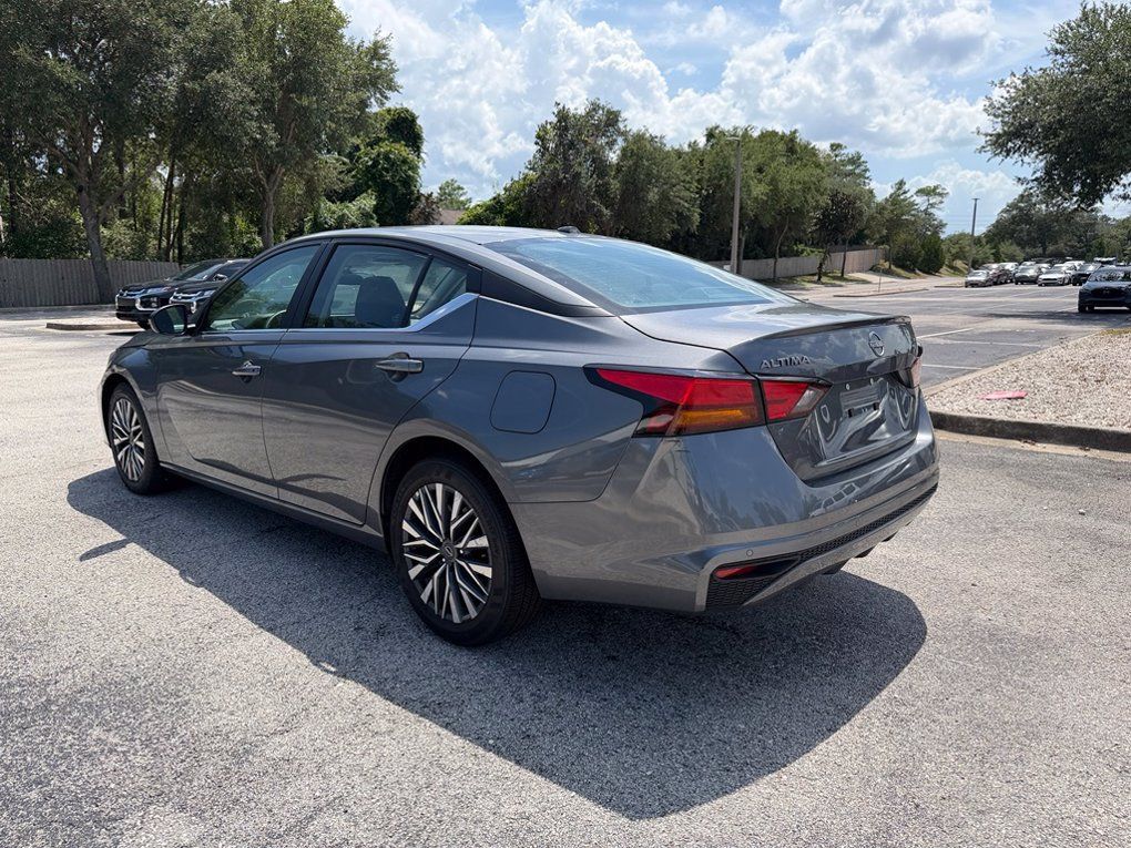 Used 2026 Nissan Altima 2.5 SV FWD image 7