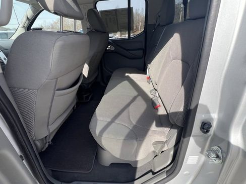 Used 2021 Nissan Frontier SV image 24