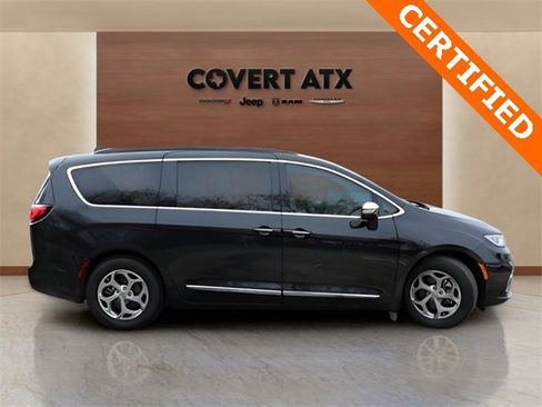 Used 2023 Chrysler Pacifica Limited image 6