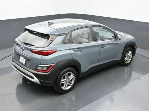 Used 2022 Hyundai Kona SE image 17