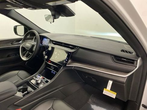 New 2026 Jeep Grand Cherokee L Limited AWD/4WD image 23
