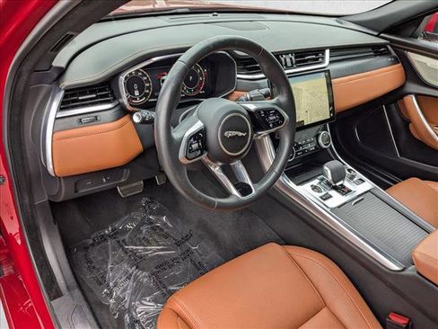 Used 2024 Jaguar XF R-Dynamic SE image 10