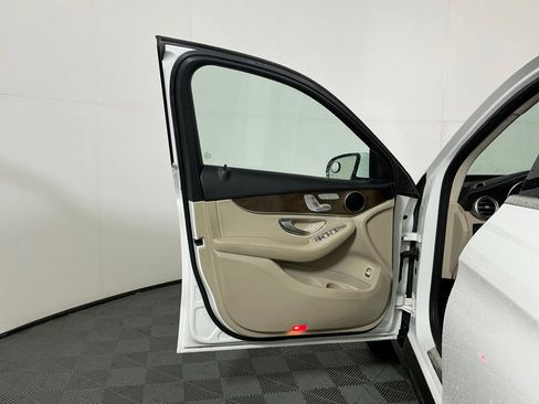 Used 2017 Mercedes-Benz GLC 300 image 19