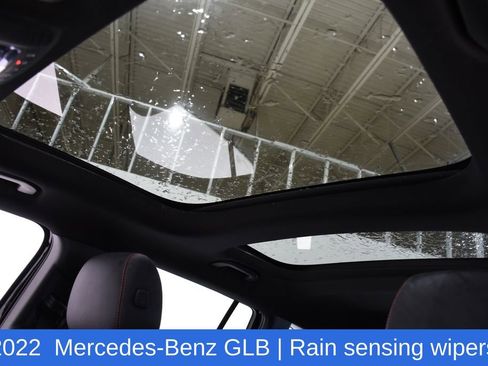 Used 2022 Mercedes-Benz GLB 35 AMG 4MATIC image 27