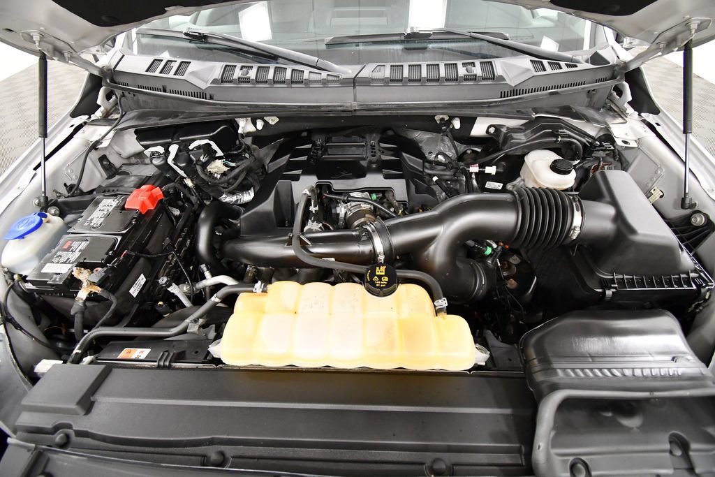 Used 2018 Ford F150 XLT AWD/4WD image 12