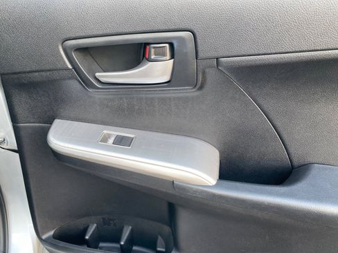 Used 2012 Toyota Camry SE image 38