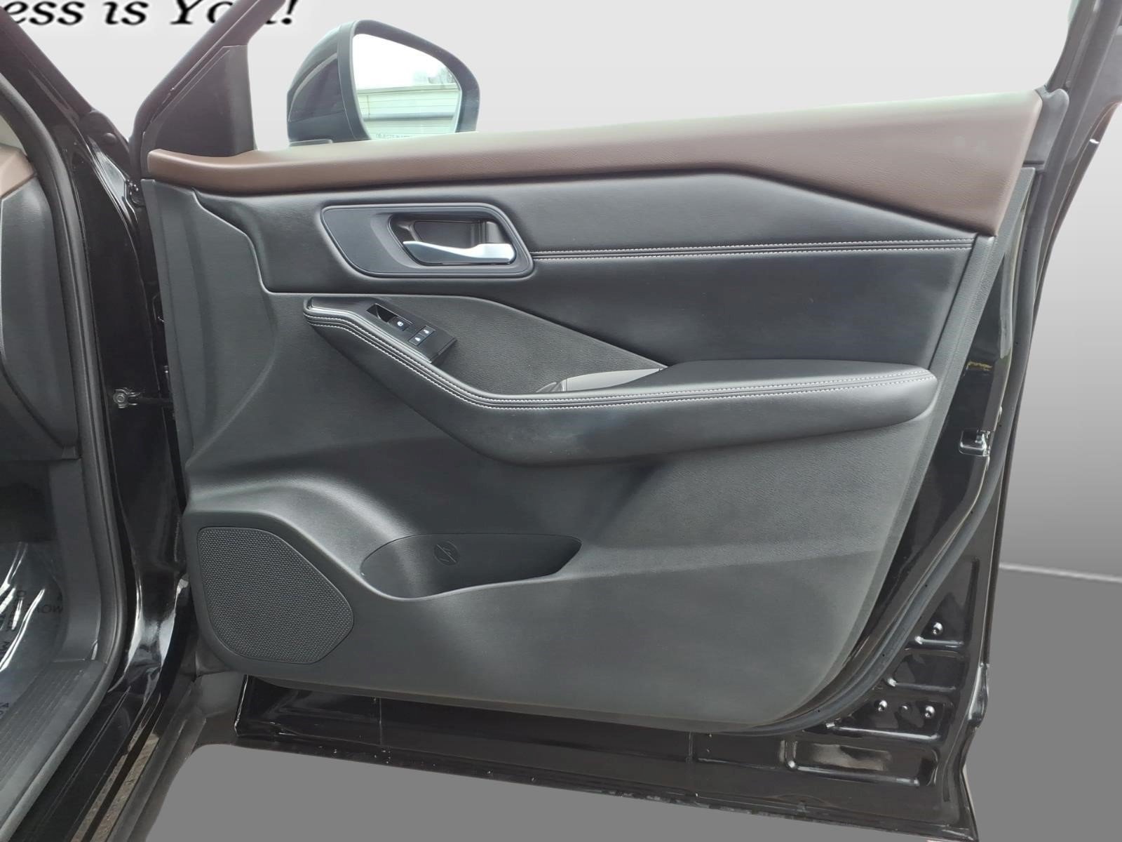 Certified 2023 Nissan Rogue SV w/ SV Premium B Package AWD/4WD image 29