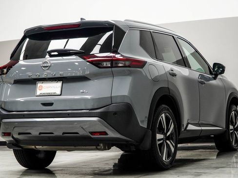 Used 2023 Nissan Rogue SL w/ SL Premium Package image 11