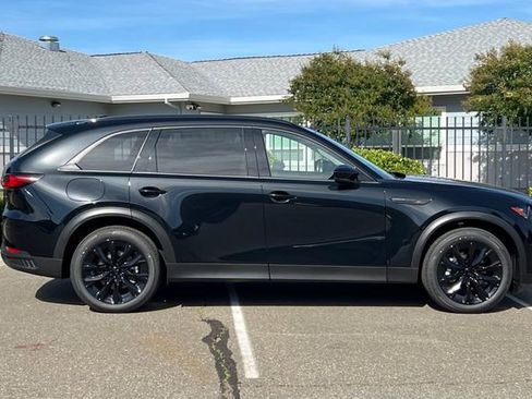 New 2026 MAZDA CX-90 Plug-In Hybrid w/Premium Sport AWD/4WD image 3