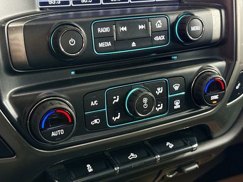Used 2018 Chevrolet Silverado 1500 LT AWD/4WD image 16