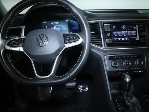 Used 2023 Volkswagen Atlas Cross Sport SE AWD/4WD image 29