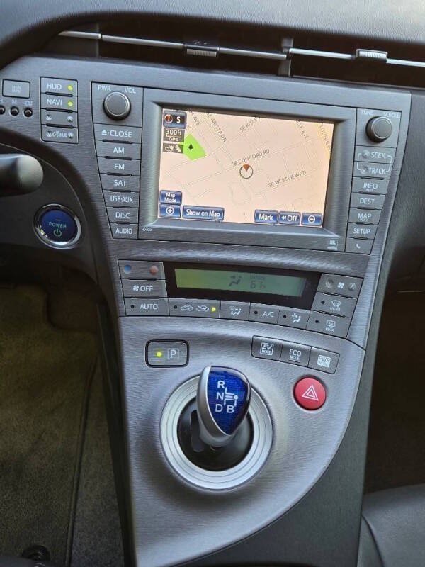 Used 2012 Toyota Prius Four w/ Deluxe Solar Roof Pkg FWD image 22