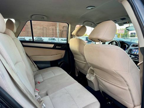 Used 2018 Subaru Outback 2.5i Premium AWD/4WD image 10