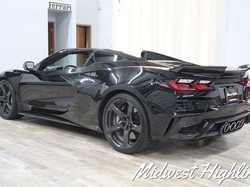 Used 2023 Chevrolet Corvette Z06 RWD image 10