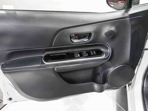 Certified 2016 Toyota Prius C Four image 23