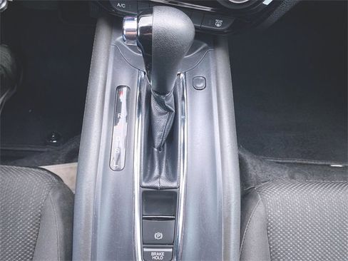 Used 2018 Honda HR-V LX image 15