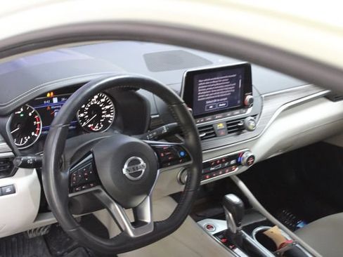Used 2020 Nissan Altima 2.5 Platinum AWD/4WD image 12