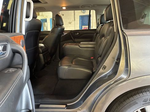 Used 2018 INFINITI QX80 4WD image 10