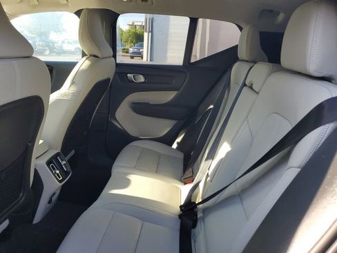Used 2026 Volvo XC40 B5 Plus AWD/4WD image 10