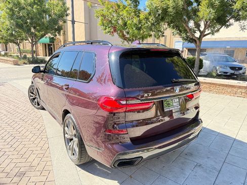 Used 2021 BMW X7 M50i image 5