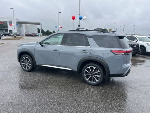 New 2026 Nissan Pathfinder Platinum w/ Cargo Package image 4