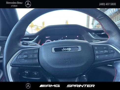 Used 2022 Jeep Grand Cherokee Trailhawk w/ Luxury Tech Group III AWD/4WD image 31