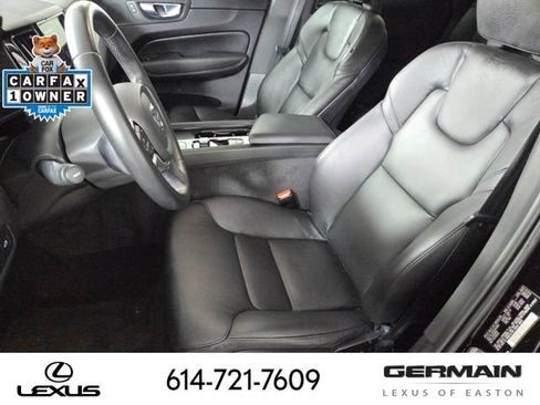 Used 2022 Volvo XC60 B5 Momentum AWD/4WD image 18