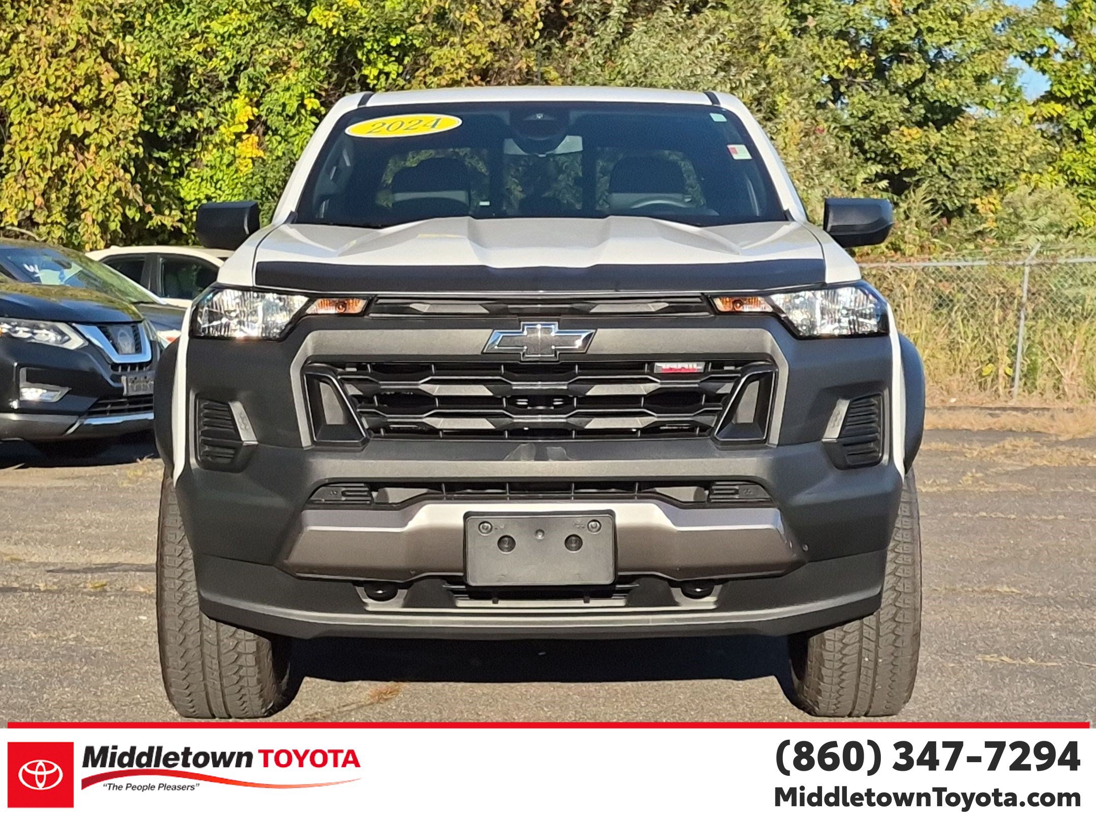 Used 2024 Chevrolet Colorado Trail Boss w/ Advanced Trailering Package AWD/4WD image 8