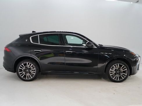 New 2025 Maserati Grecale GT image 8