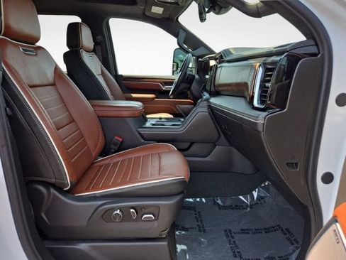 Used 2025 GMC Sierra 2500 Denali Ultimate w/ Max Trailering Package AWD/4WD image 37