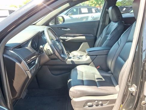 Used 2021 Cadillac XT4 Luxury w/ Cold Weather Package AWD/4WD image 9