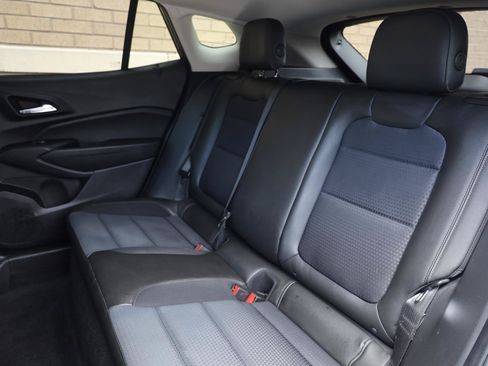 Used 2024 Chevrolet Trax LT FWD image 17