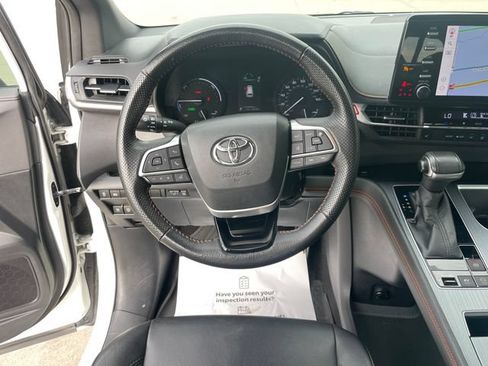 Used 2021 Toyota Sienna XSE FWD image 23