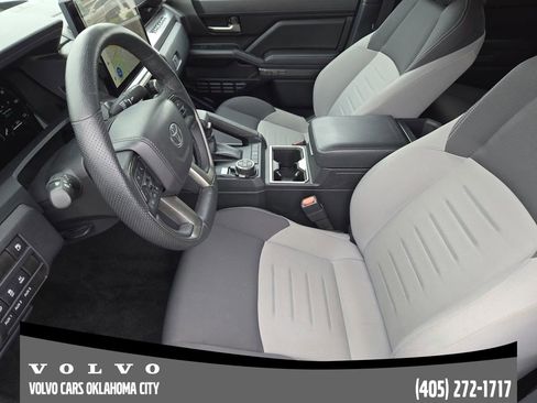Used 2025 Toyota Tacoma TRD Off-Road w/ TRD Off Road Upgrade Package AWD/4WD image 13