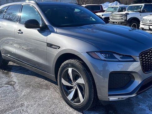 New 2026 Jaguar F-PACE R-Dynamic S image 3