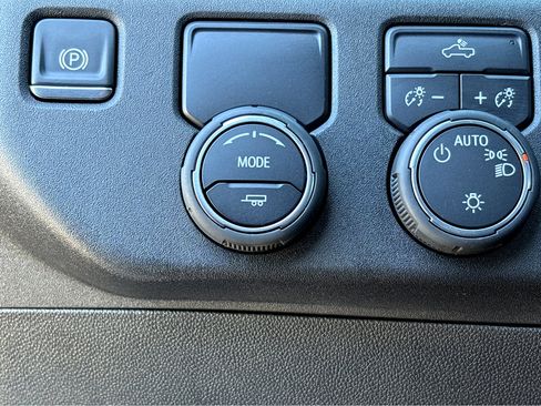 Used 2025 Chevrolet Silverado 1500 LT w/ Protection Package image 10