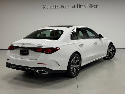 Used 2024 Mercedes-Benz E 350 4MATIC Sedan image 6
