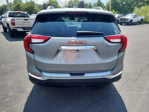 Certified 2023 GMC Terrain SLT w/ Infotainment Package II AWD/4WD image 7