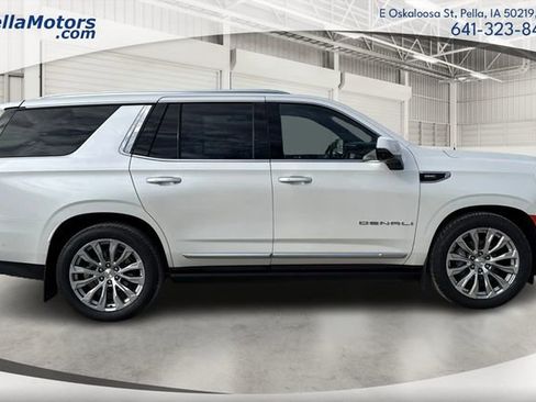 Used 2023 GMC Yukon Denali w/ Denali Reserve Package image 2