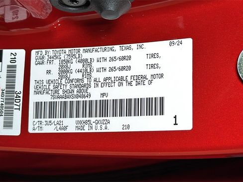 Used 2025 Toyota Sequoia Platinum image 37