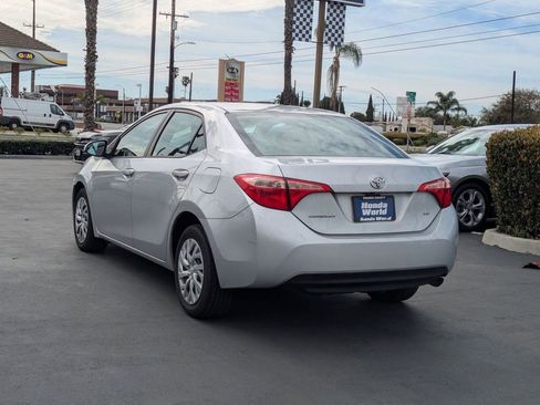 Used 2017 Toyota Corolla LE image 6